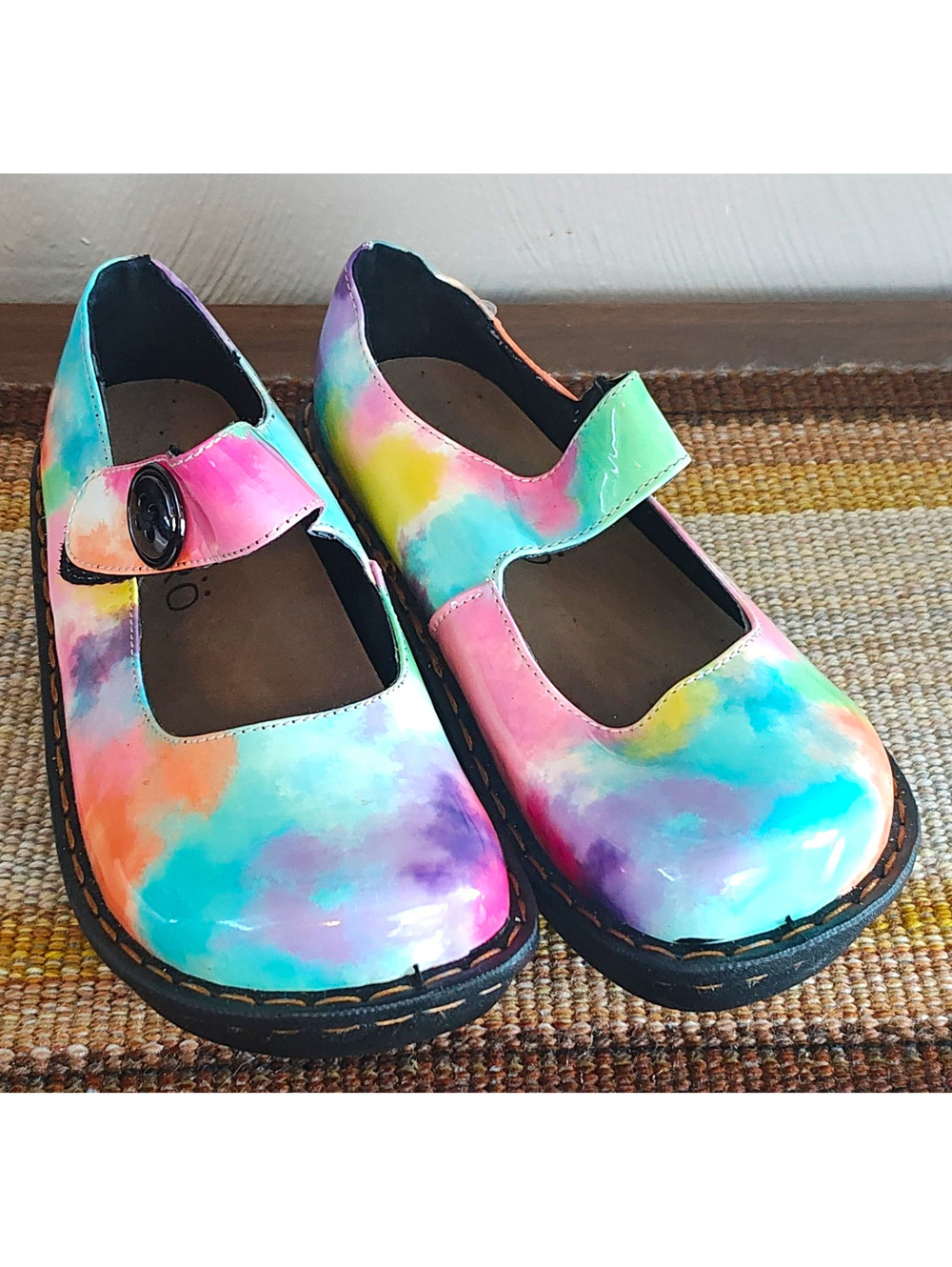 Ingari Women’s Multicolor slip resistant Mary Jane Flats  size 6